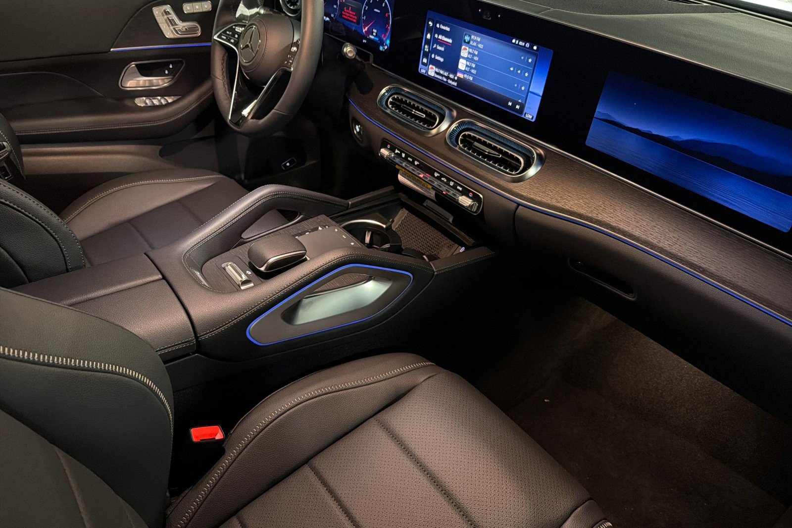 New 2027 Mercedes-Benz GLS 450 4MATIC image 14