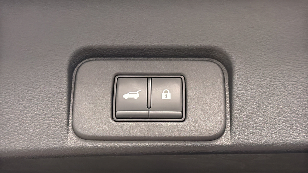 Used 2025 Nissan Rogue SL AWD/4WD image 27
