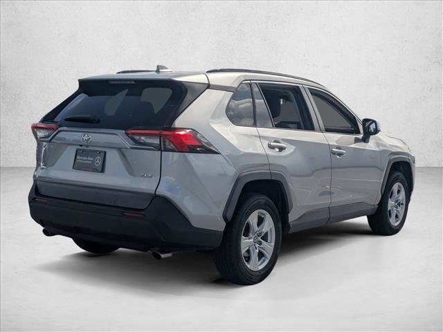 Used 2020 Toyota RAV4 XLE FWD image 5