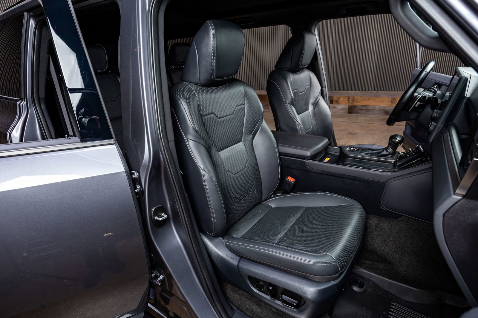 Used 2024 Lexus GX 550 550 Luxury+ w/ Accessory Package (Z1) image 31