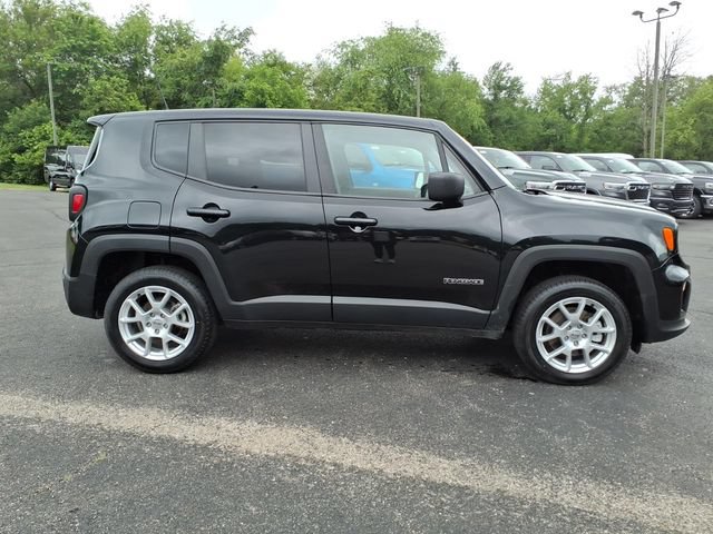 Certified 2023 Jeep Renegade Latitude AWD/4WD image 8
