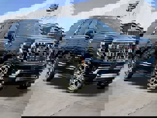 Used 2025 GMC Yukon XL Denali image 2