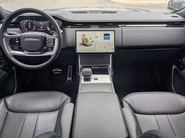 Used 2025 Land Rover Range Rover SE AWD/4WD image 13