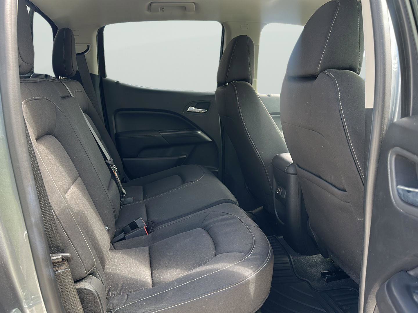 Used 2020 GMC Canyon SLE w/ Elevation Edition image 18