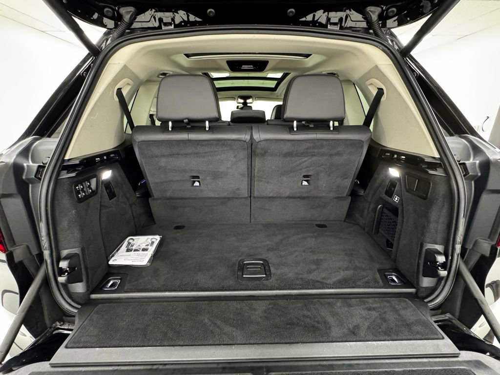 Used 2022 BMW X7 xDrive40i w/ Executive Package image 38