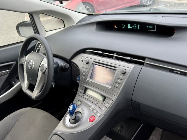 Used 2013 Toyota Prius Three image 12