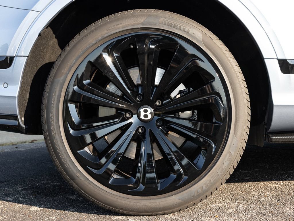 Used 2023 Bentley Bentayga AWD/4WD image 83