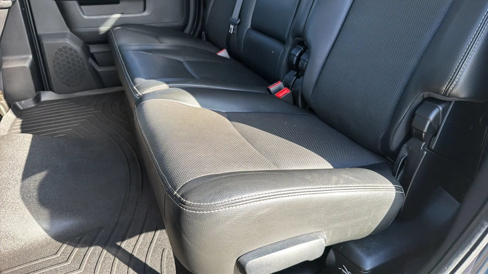 Used 2013 RAM 3500 Laramie AWD/4WD image 39