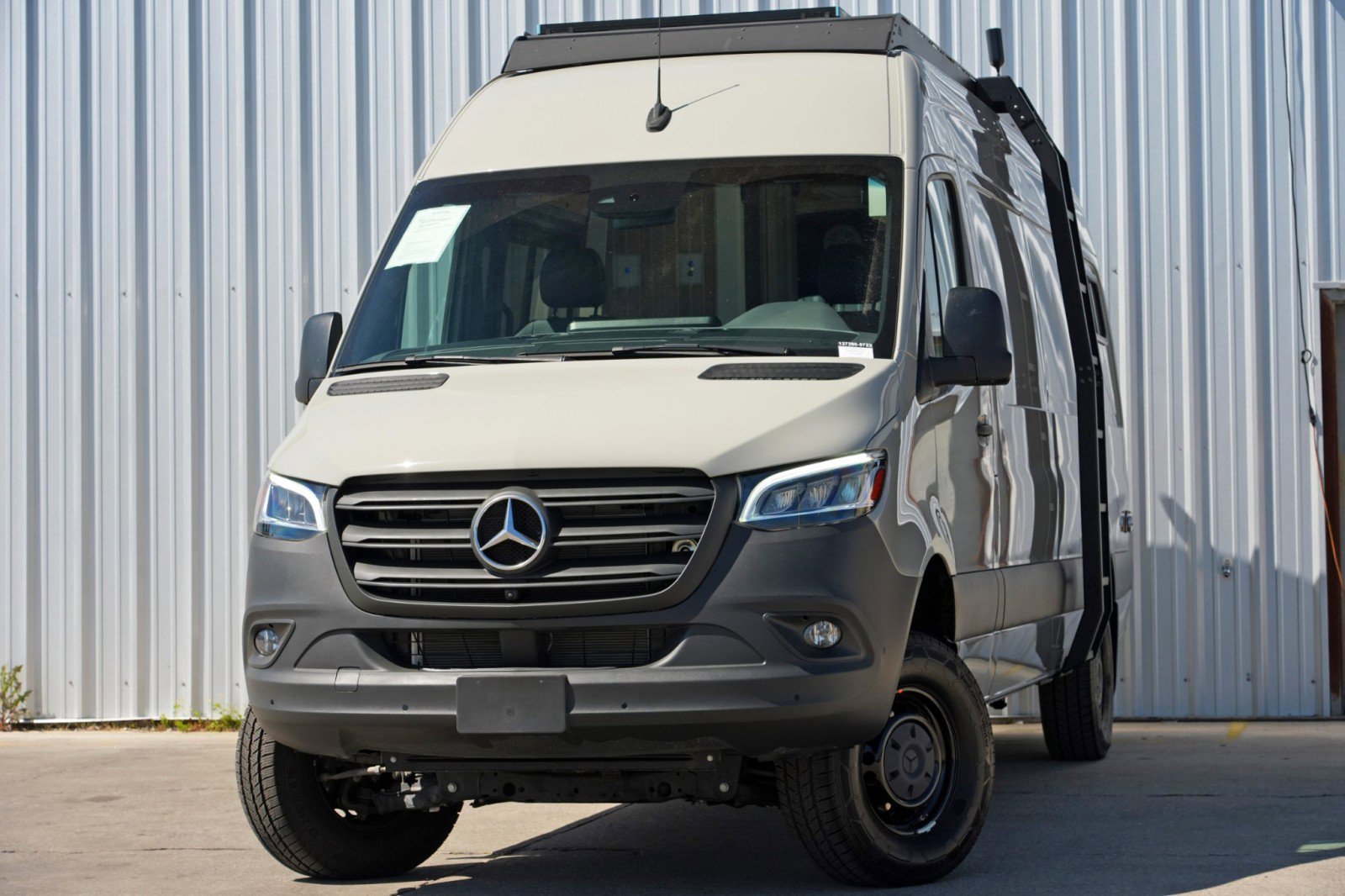 Used 2023 Mercedes-Benz Sprinter 2500 image 3