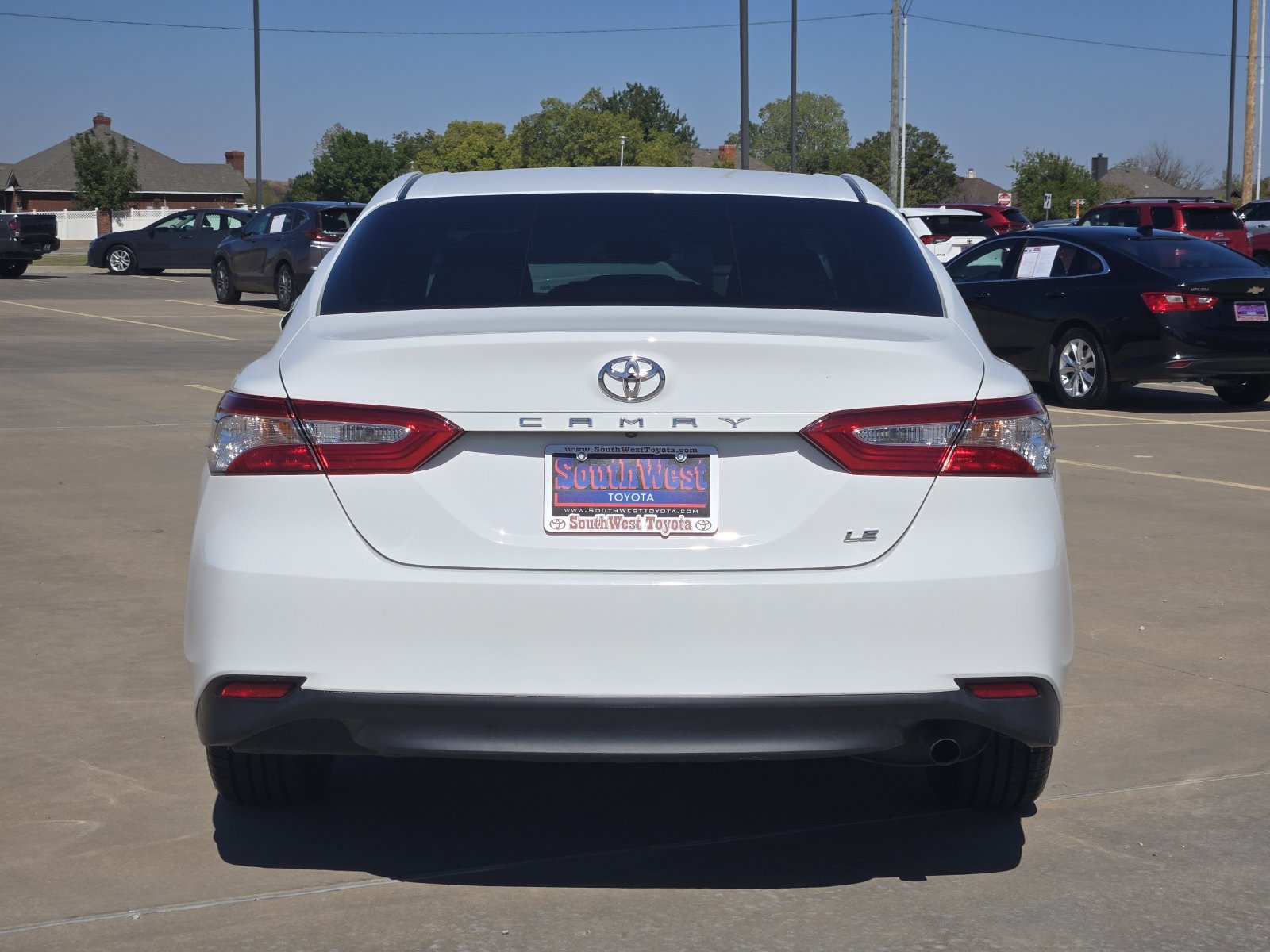 Used 2018 Toyota Camry LE FWD image 8