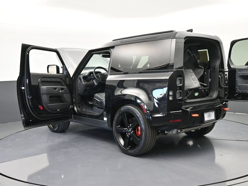 Used 2023 Land Rover Defender 90 X AWD/4WD image 76