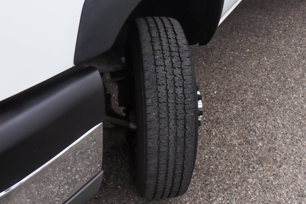 Used 2004 Chevrolet Silverado 3500 W/T image 34