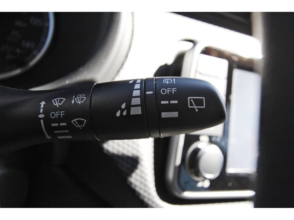 Used 2025 Nissan Kicks Play S FWD image 12