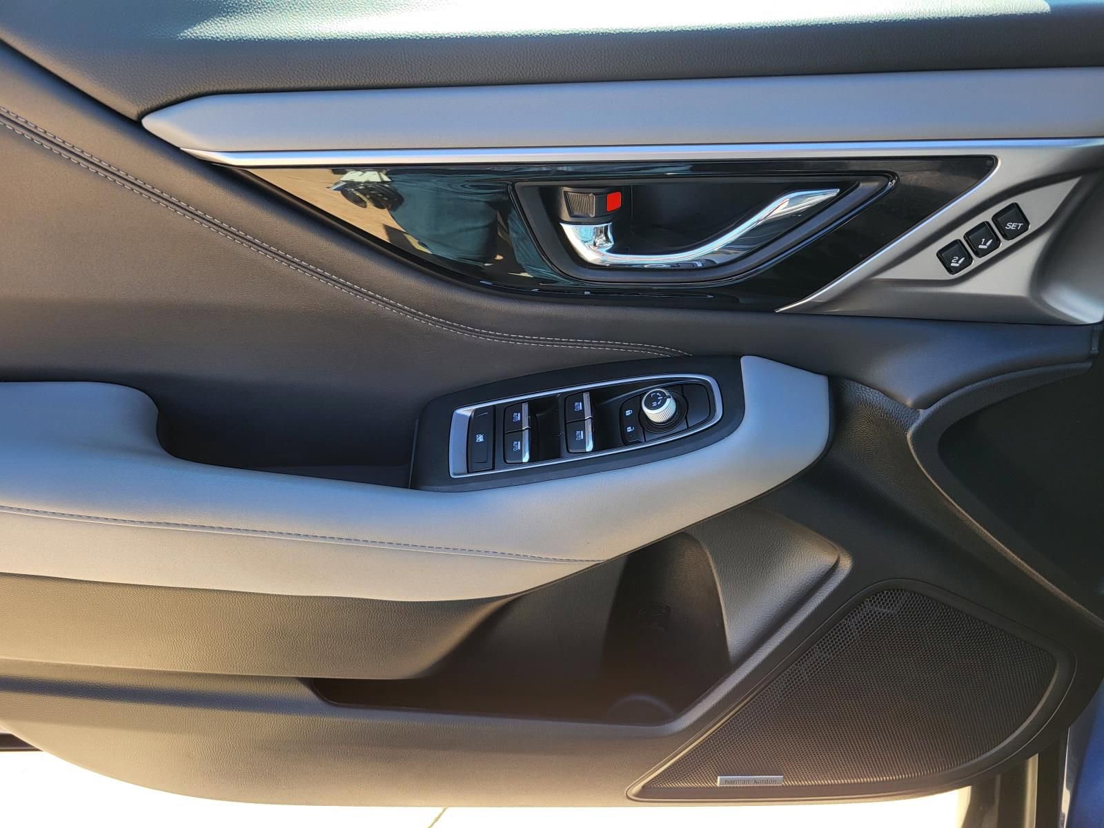 Used 2022 Subaru Outback Limited image 17