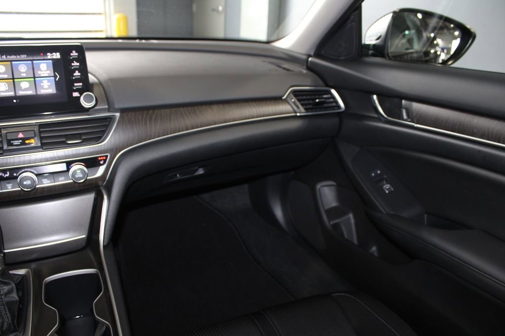 Used 2020 Honda Accord EX image 25