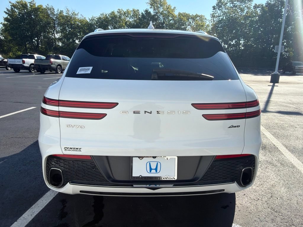 Used 2022 Genesis GV70 2.5T AWD/4WD image 4