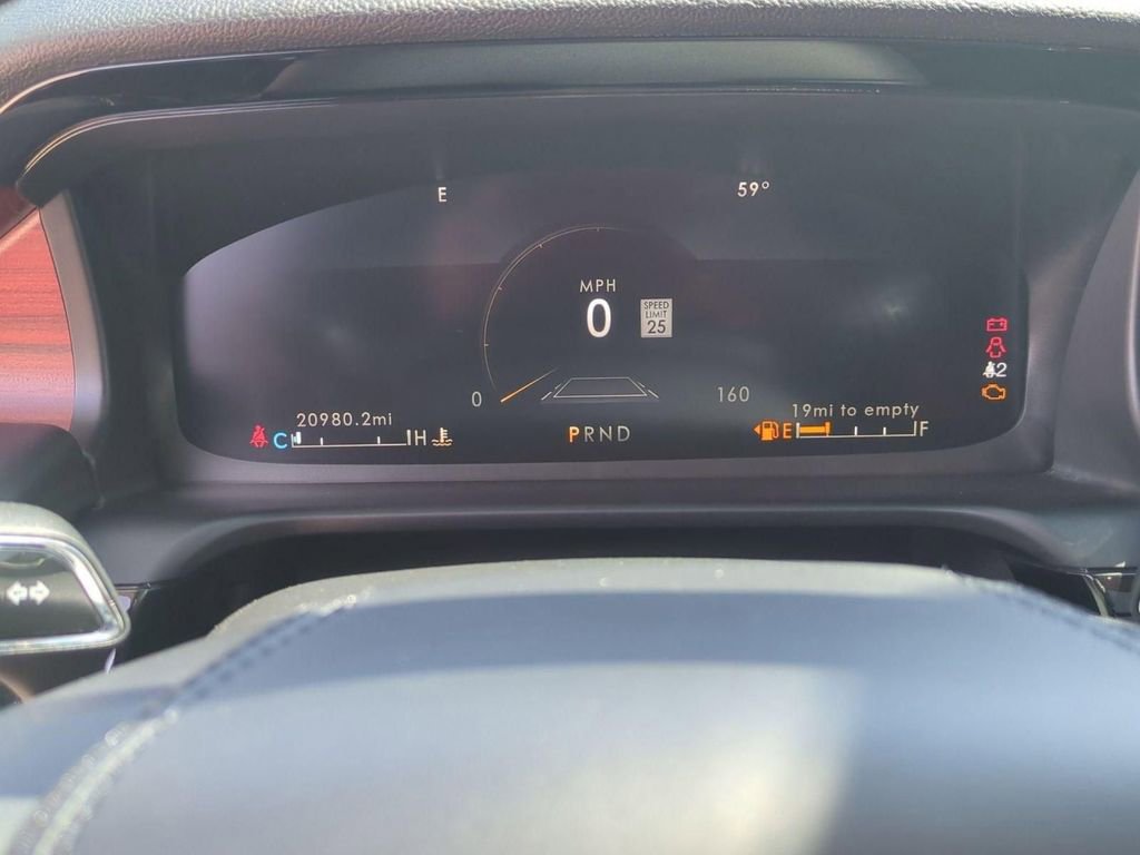 Used 2024 Lincoln Aviator Reserve w/ Equipment Group 201A image 18