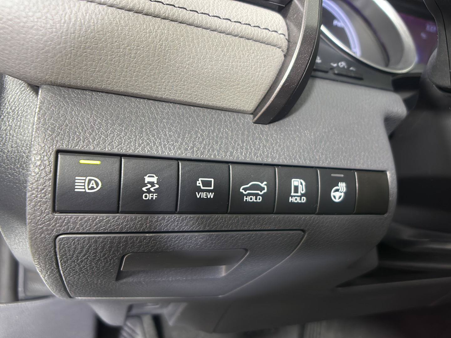 Used 2022 Toyota Camry XLE w/ Navigation Upgrade Package FWD image 36