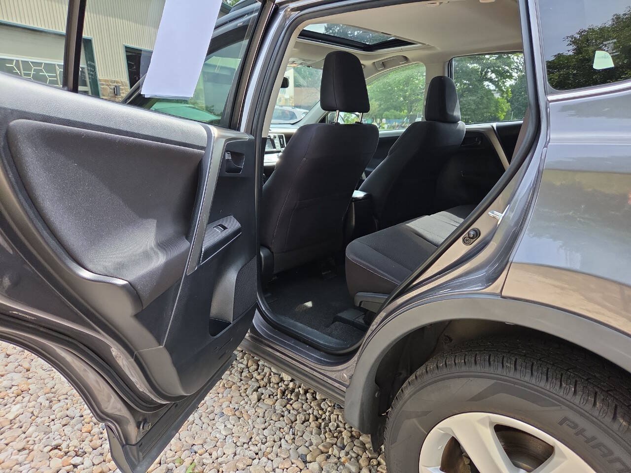 Used 2013 Toyota RAV4 XLE AWD/4WD image 13