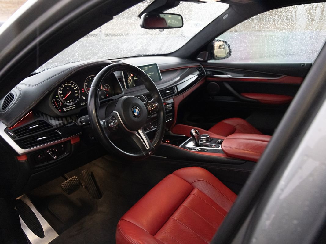 Used 2015 BMW X6 M image 7