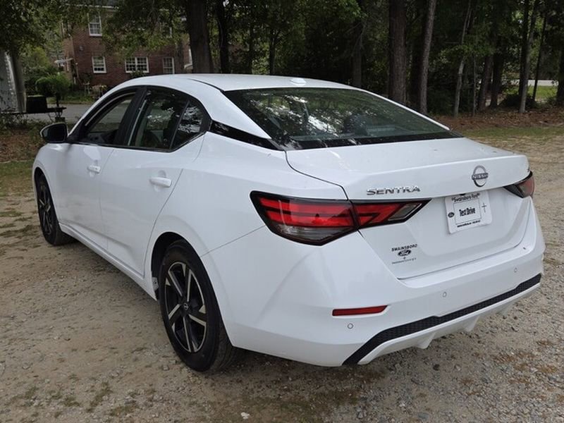 Used 2024 Nissan Sentra SV image 11