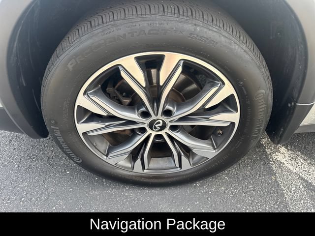 Used 2019 INFINITI QX30 AWD w/ Navigation Package image 10