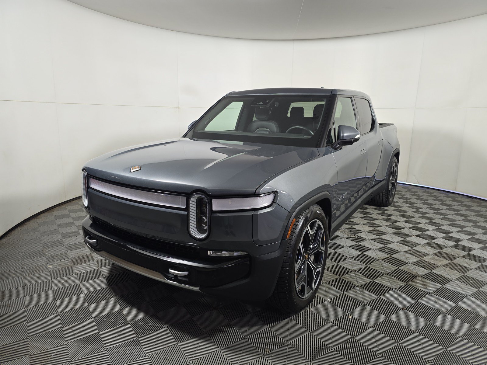 Used 2024 Rivian R1T Adventure