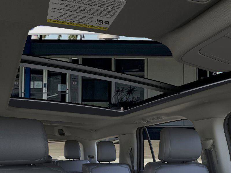 New 2025 Ford Expedition Active image 22