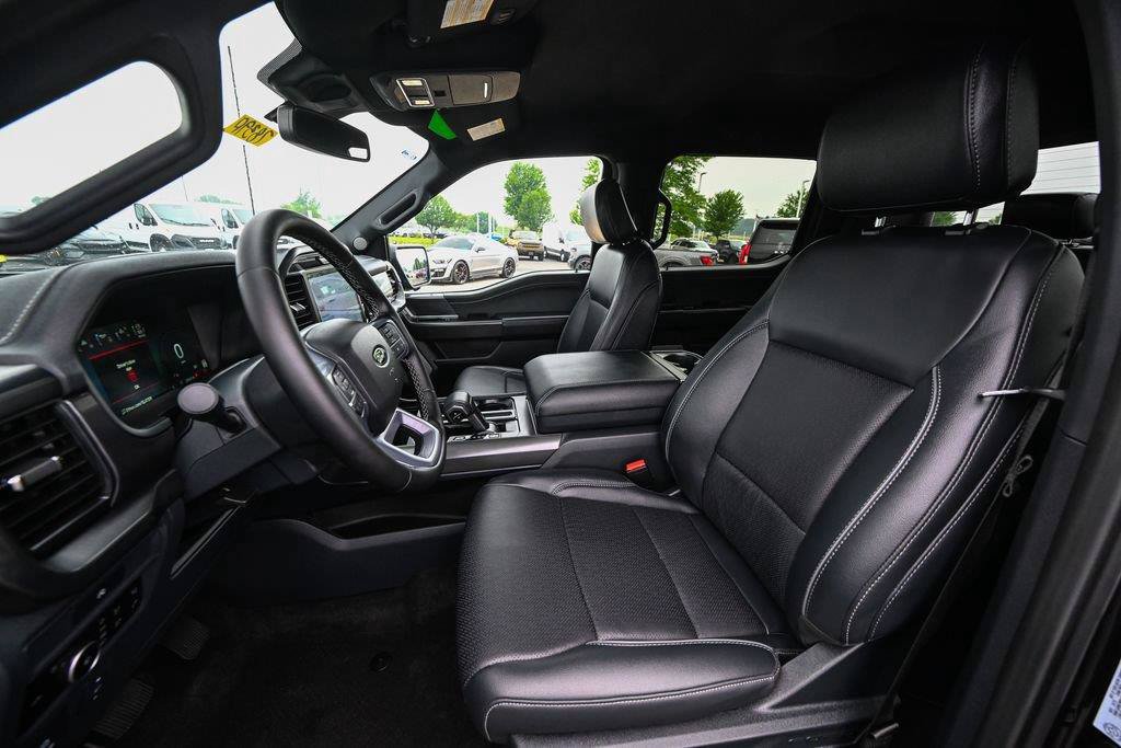 Used 2025 Ford F150 Lariat AWD/4WD image 19