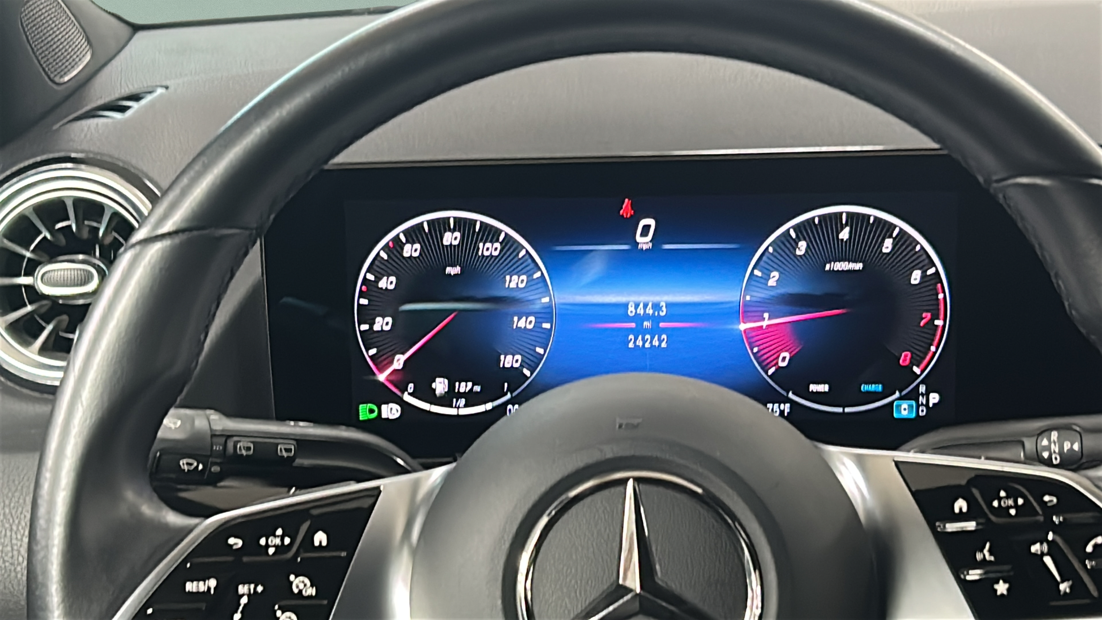 Used 2025 Mercedes-Benz GLA 250 image 26