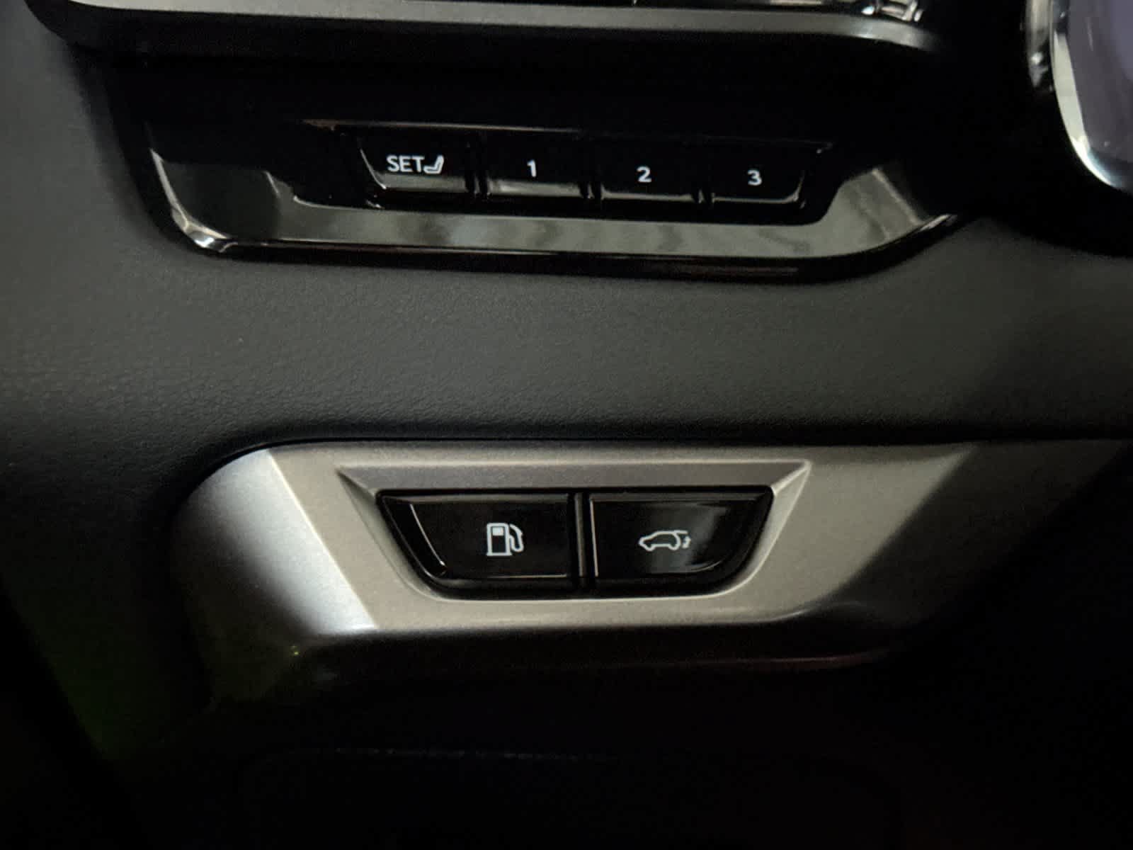 Certified 2025 Lexus RX 350 AWD/4WD image 30