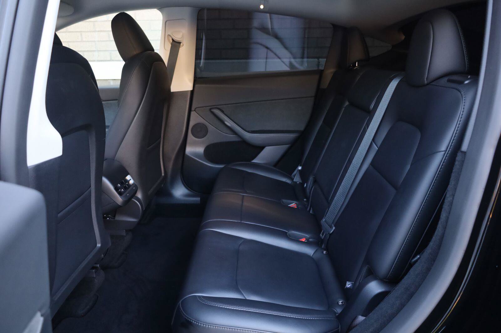 Used 2025 Tesla Model Y Long Range RWD image 21