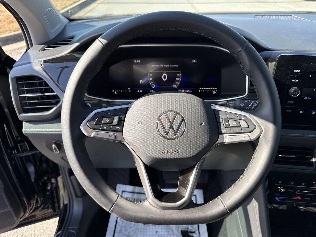 New 2026 Volkswagen Taos SE image 25