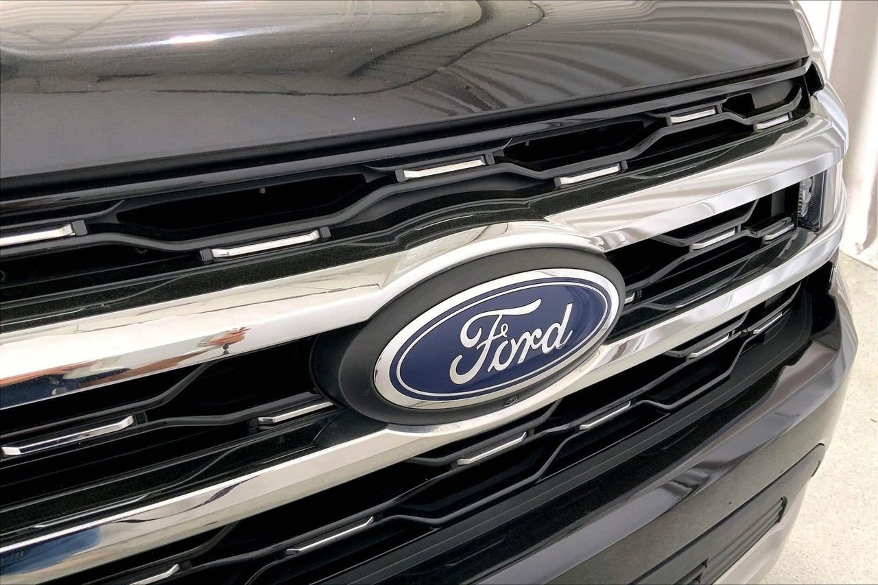 Used 2024 Ford Expedition Limited image 7
