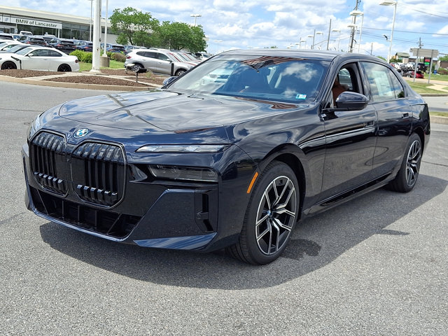 New 2026 BMW i7 xDrive60 w/ Executive Package AWD/4WD image 2