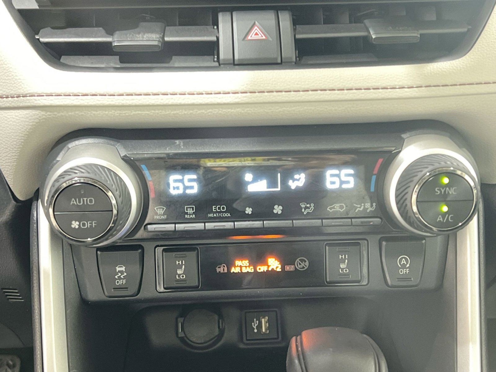 Used 2023 Toyota RAV4 XLE w/ Convenience Package image 19