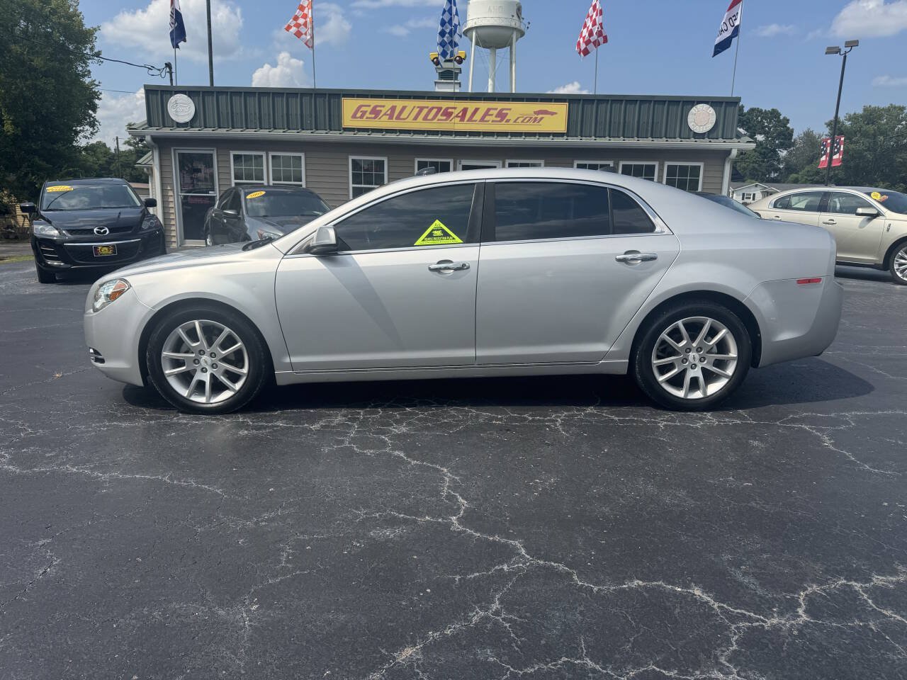 Used 2012 Chevrolet Malibu LTZ FWD image 2