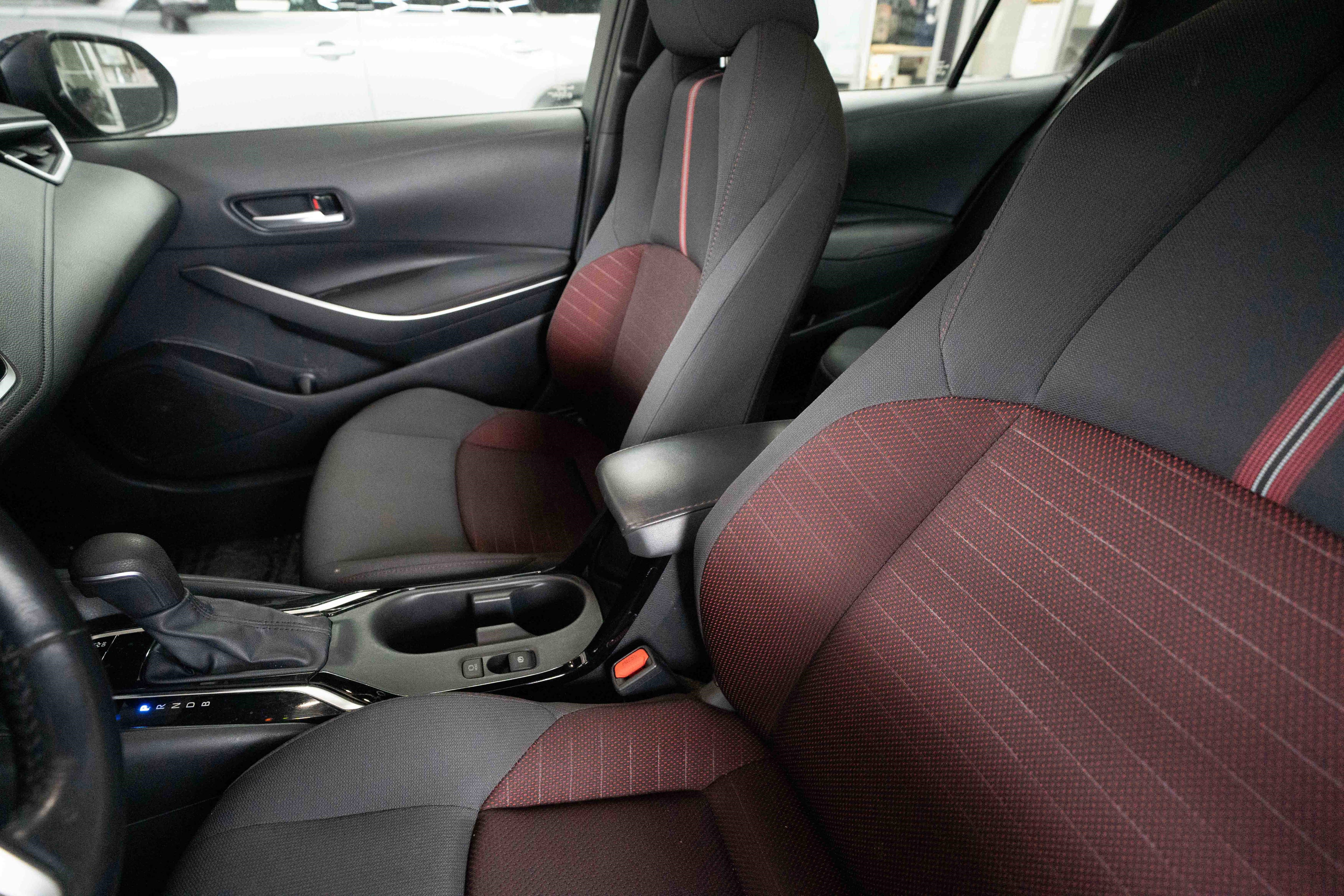 Used 2024 Toyota Corolla SE image 10