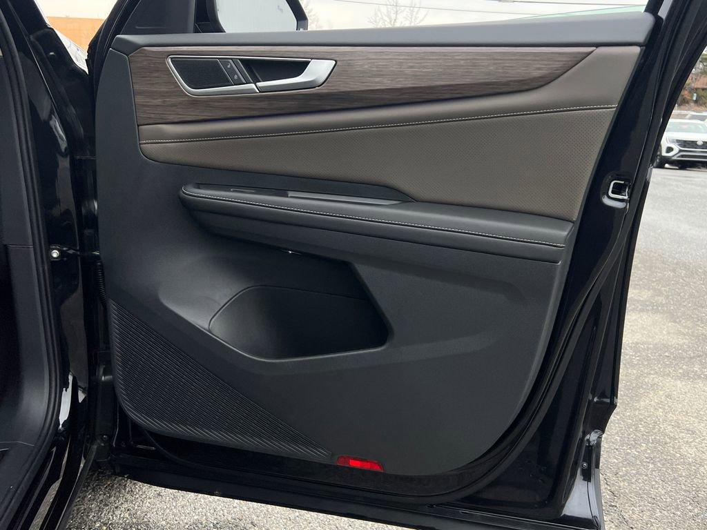 New 2026 Volkswagen Atlas SEL image 9