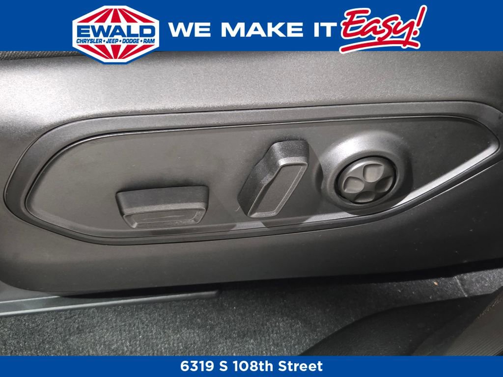 New 2025 Jeep Grand Cherokee L Limited image 26