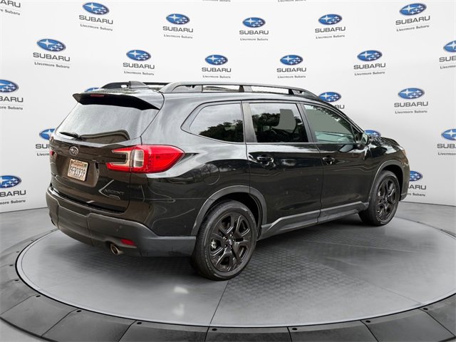 Used 2023 Subaru Ascent Onyx Edition image 4