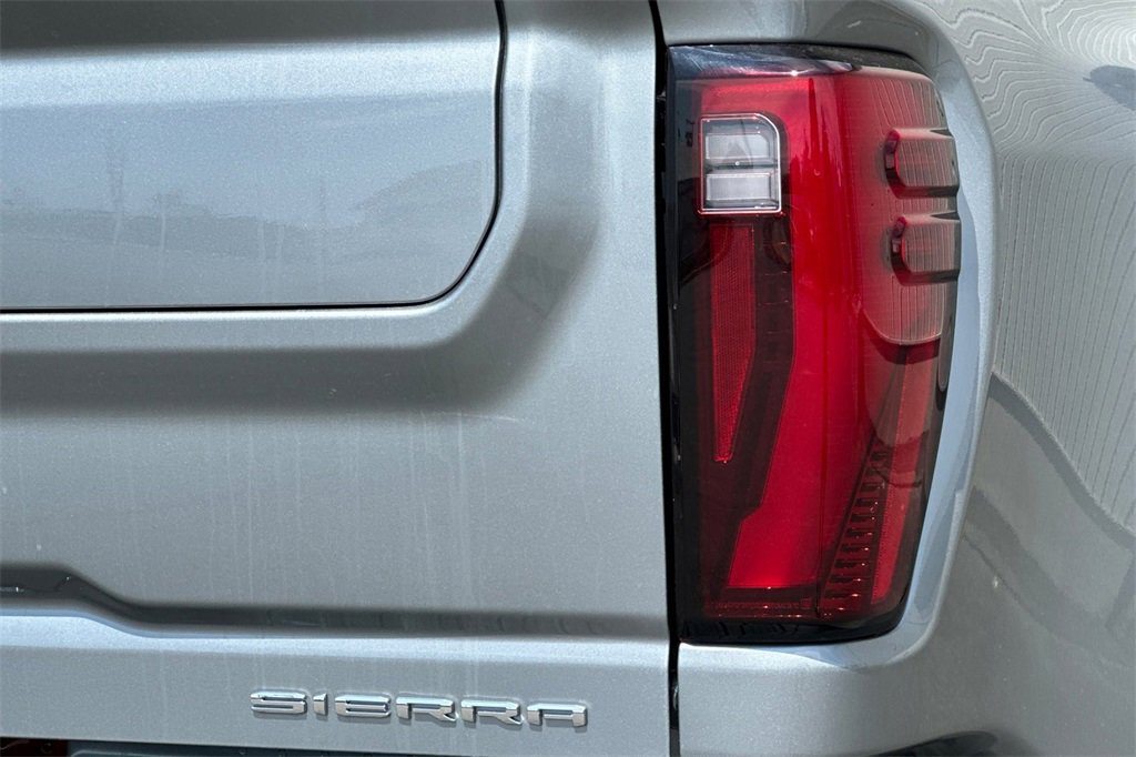 New 2025 GMC Sierra 3500 Denali Ultimate image 7