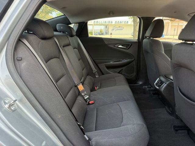 Used 2025 Chevrolet Malibu LT FWD image 34