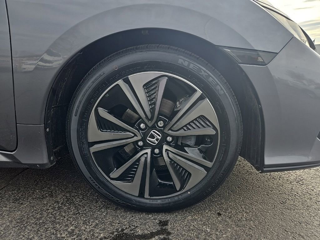 Used 2018 Honda Civic EX image 9
