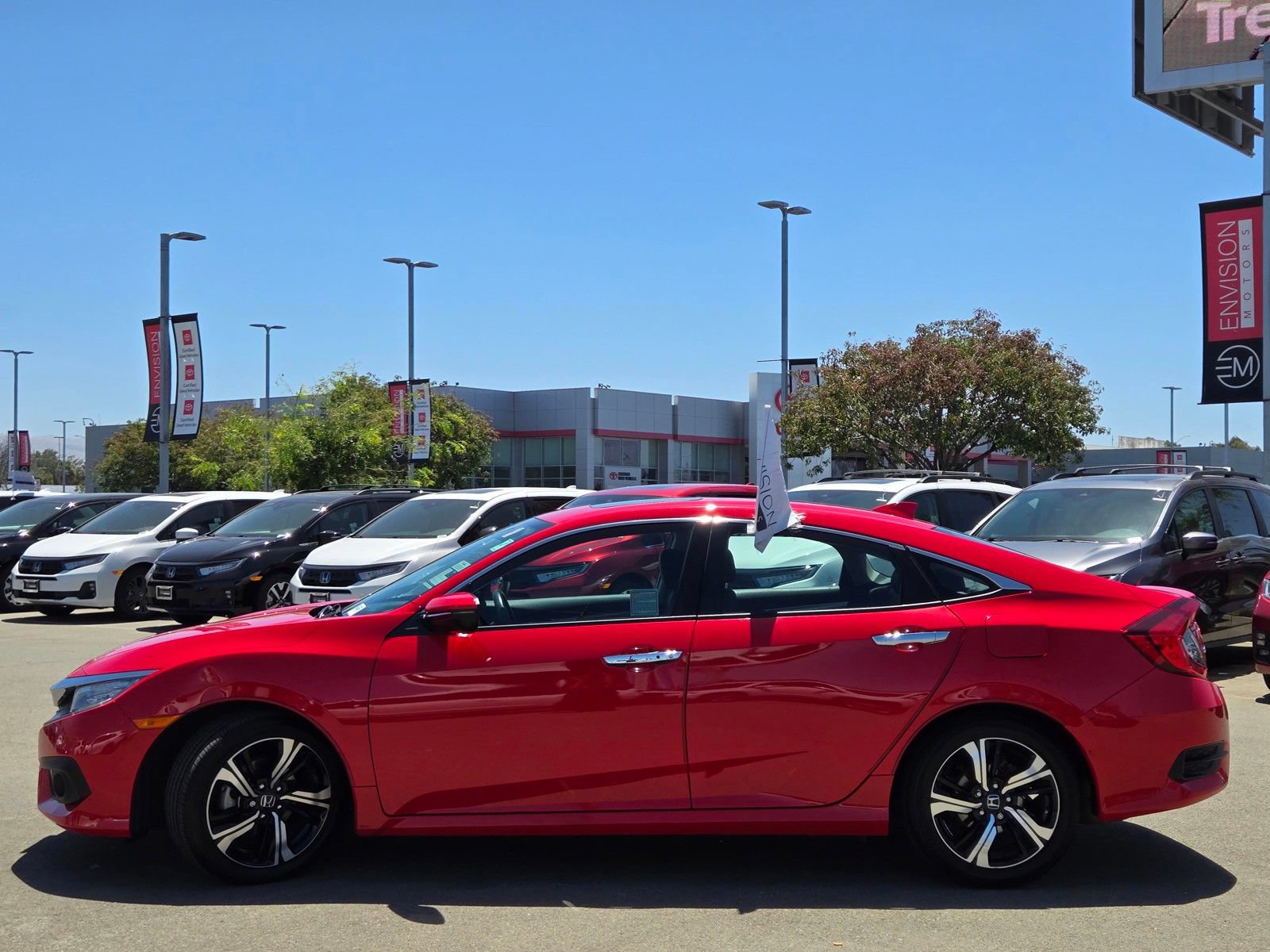 Used 2016 Honda Civic Touring image 4