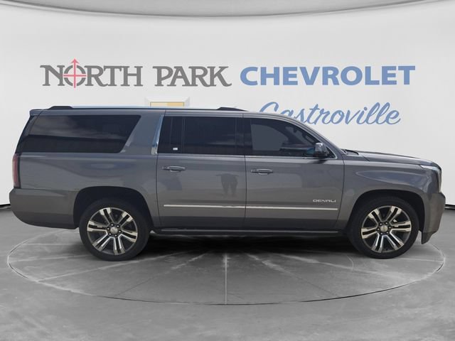 Used 2020 GMC Yukon XL Denali w/ Denali Premium Package AWD/4WD image 2