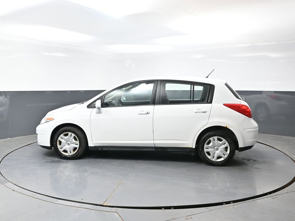 Used 2011 Nissan Versa 1.8 S FWD image 8