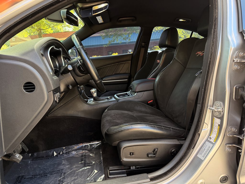 Used 2016 Dodge Charger R/T RWD image 9