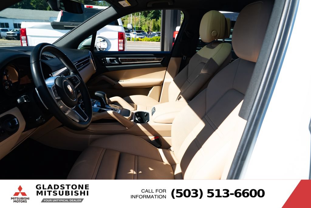 Used 2021 Porsche Cayenne AWD/4WD image 18