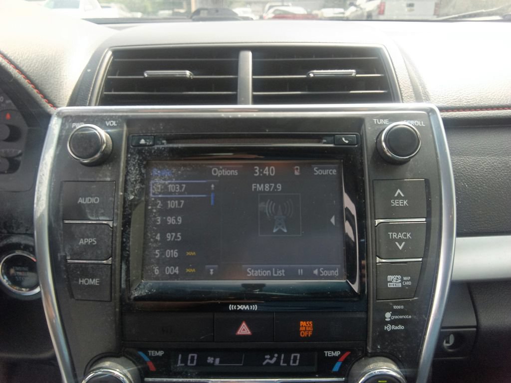Used 2016 Toyota Camry XSE w/ Moonroof Package FWD image 25